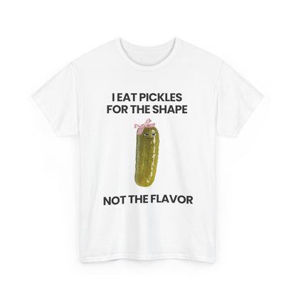I eat Pickles | T-Shirt